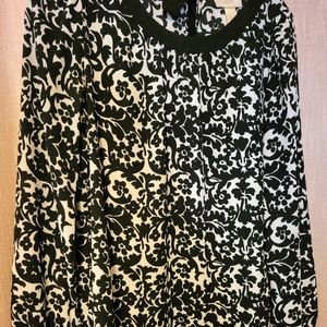 Nice Loft black and white print blouse
